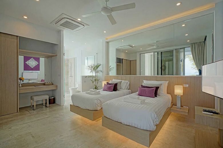 Bedroom 6 — West Wing, Upper Floor